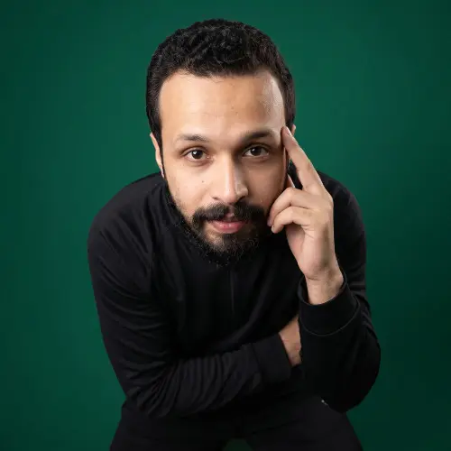 أ/ مؤمن فريد